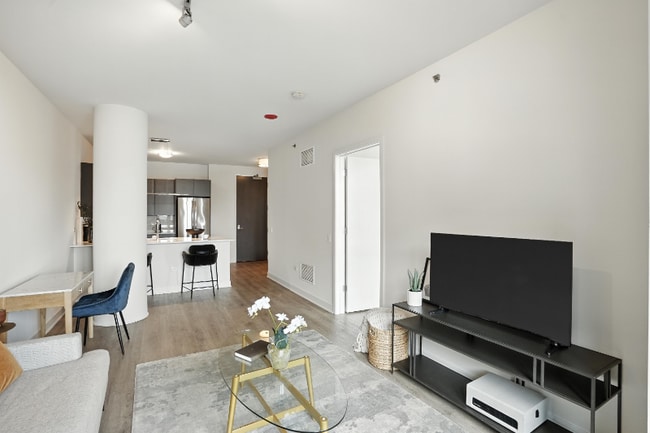 Photo - 751 N Aberdeen St