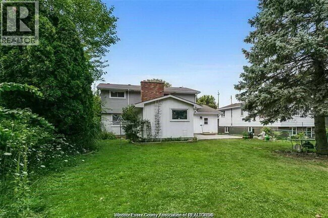 Photo - 6711 Riverside Dr E