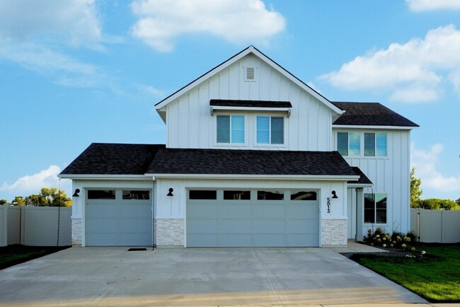 Building Photo - 5813 W Stavros St