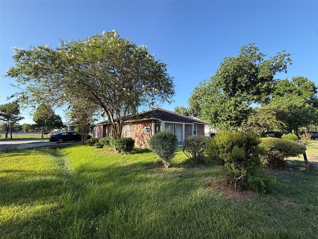 Photo - 5501 Malmedy Rd