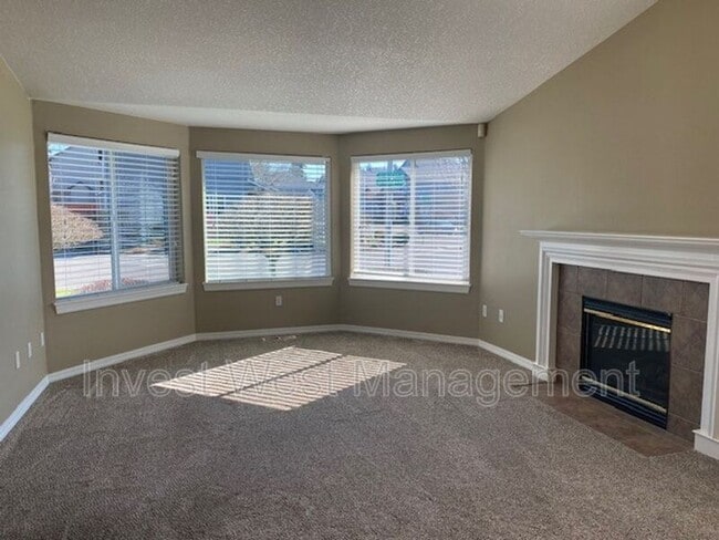 Photo - 2002 NE 153rd Ave