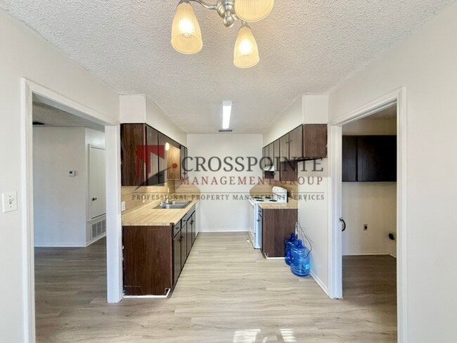 Photo - Two Bedroom, 1 Bathroom Duplex!