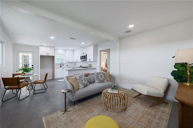 Photo - Remodeled 3X2 North Campus For August Unit #A