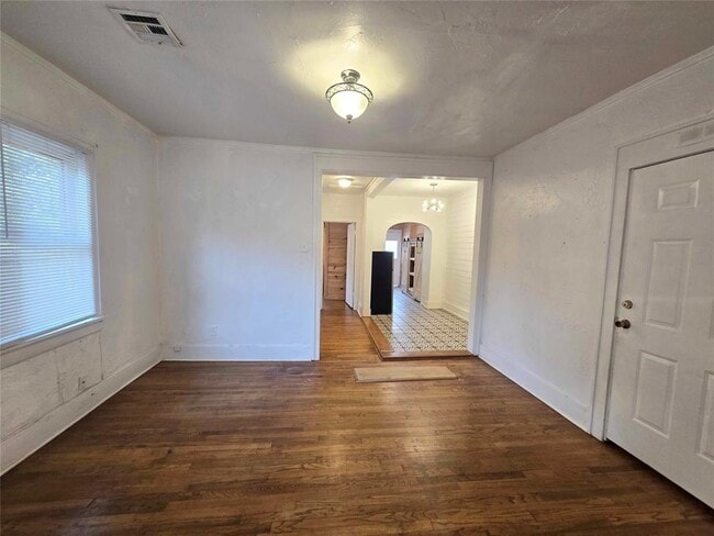 Photo - 2203 N Barnes Ave