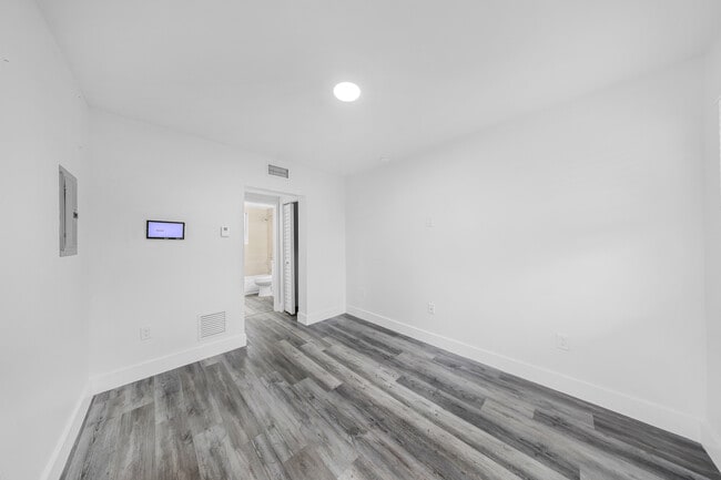 Photo - 6040 NW 12th Ave