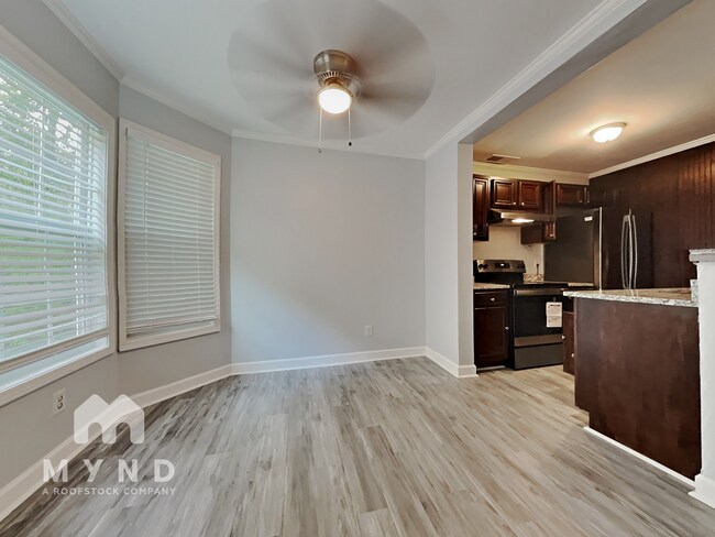 Photo - 2421 2nd St NW