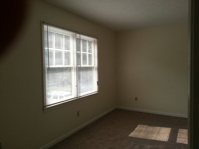 Photo - Three Bedroom Townhome, 2.5 bath, with eat...