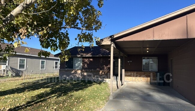 Photo - 358 Parkchester Dr Unit 1