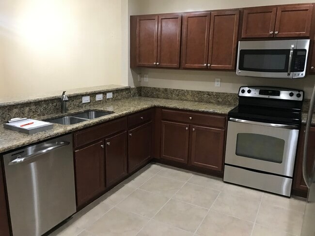 Building Photo - 3222 NW 31st Ter