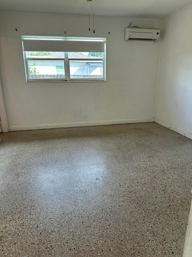 Photo - 1091 SW 51st Ave