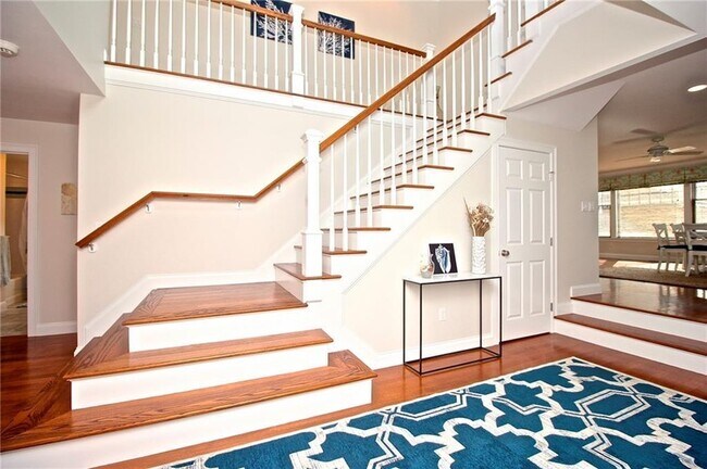 Photo - 190 Coggeshall Ave