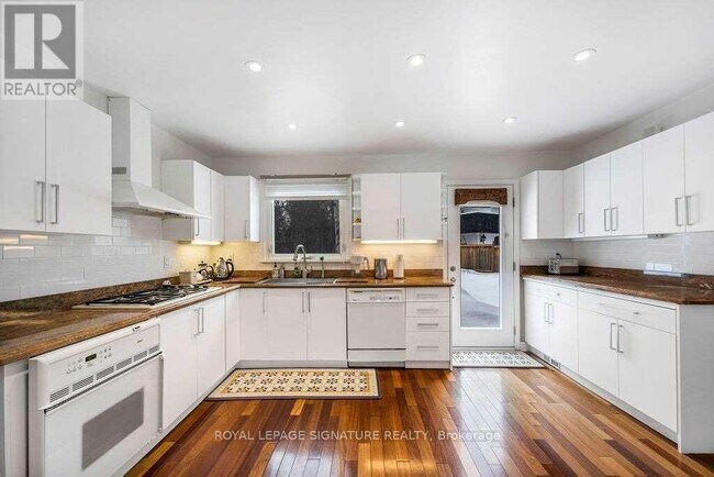 Photo - 1 Park Brook Pl