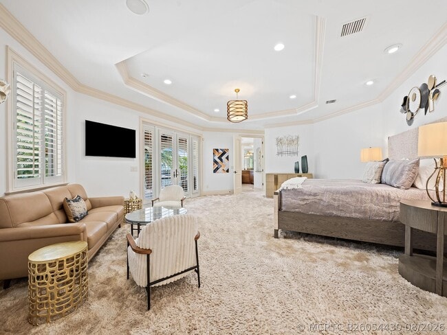 Photo - 639 Middle River Dr