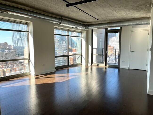 Photo - 800 S Clark St Condo