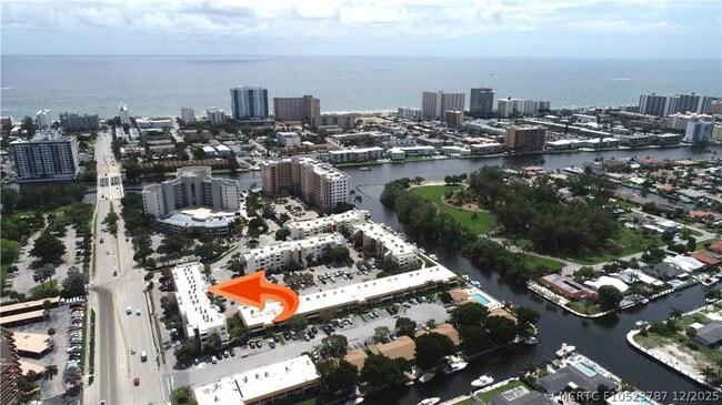 Building Photo - 2840 NE 14th Street Causeway Unit 210