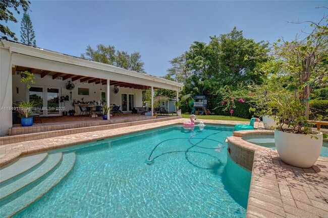 Building Photo - 8750 SW 125th Terrace Rental