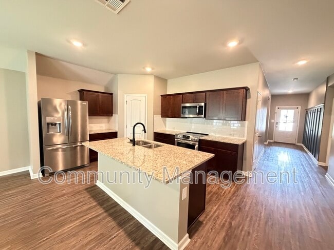 Photo - 30891 Clearview Ct