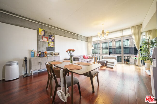 Photo - 1100 S Hope St Unit 805