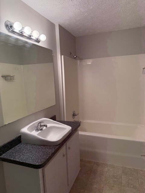 Master Bath - 806 Carom Cir Unit Villages At Franklin Farm