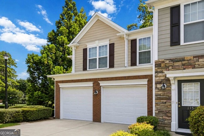 Photo - 105 Finchley Dr