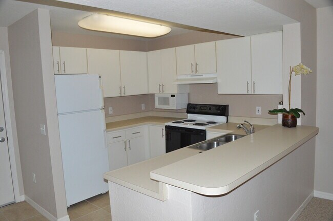 Photo - 8214 Key Royal Cir