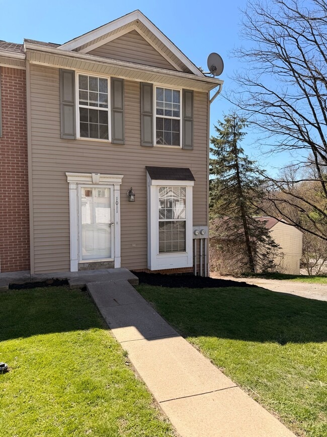 Photo - 1011 Pinoak Ct