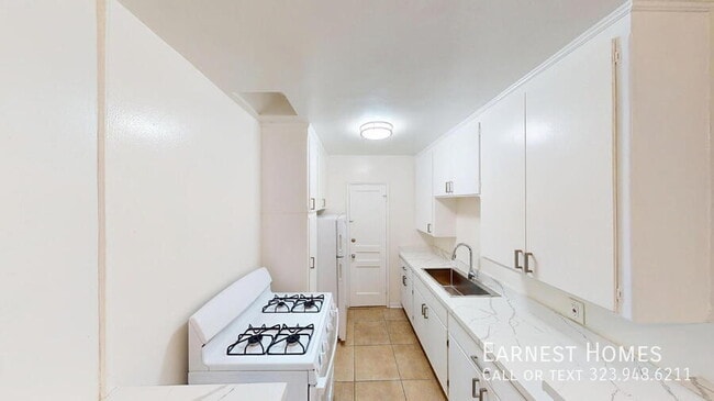 Photo - 127 N Doheny Dr Unidad 6