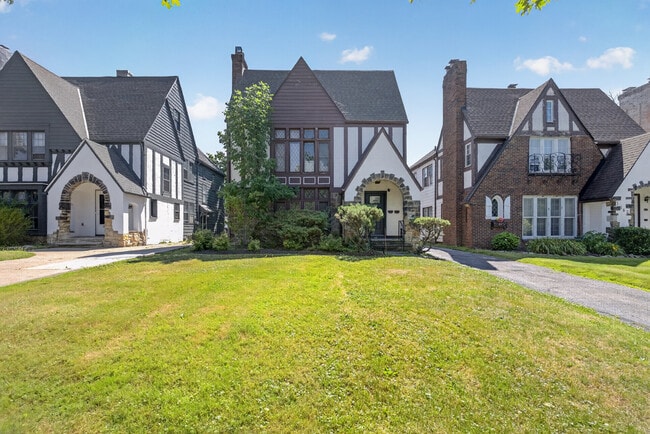 Photo - 3561 Lynnfield Rd