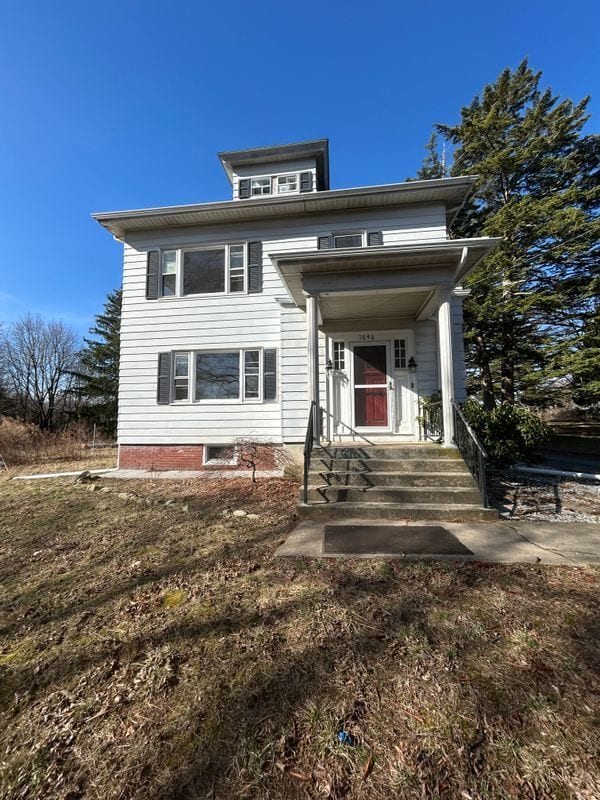 Building Photo - 1646 Old Louisquisset Pike Rental