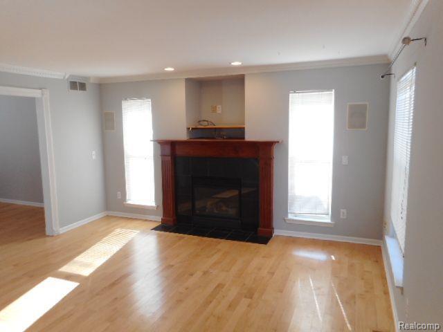 Photo - 1413 Wyandotte Ave