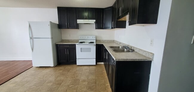 Photo - 2120 Redwood St