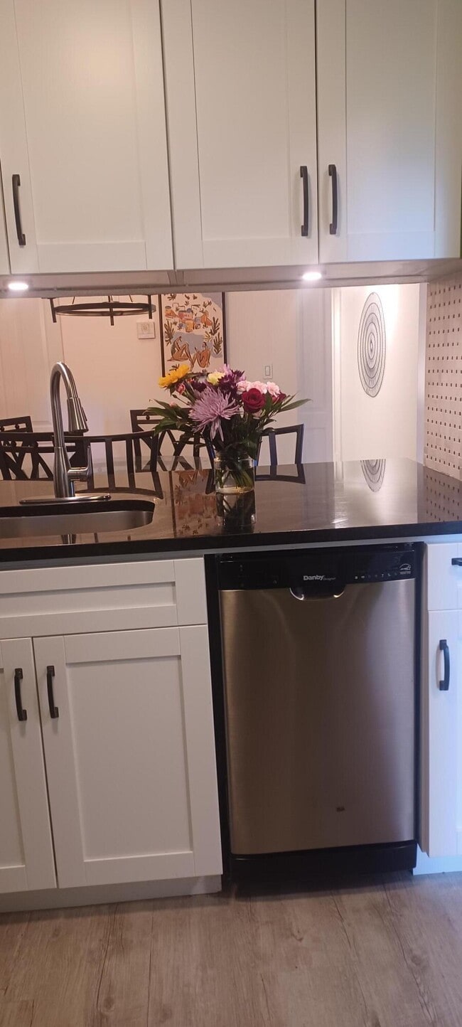 Photo - 2733 S Oakland Forest Dr Unit 104