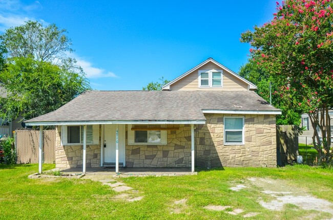 Building Photo - 4710 15th St Rental