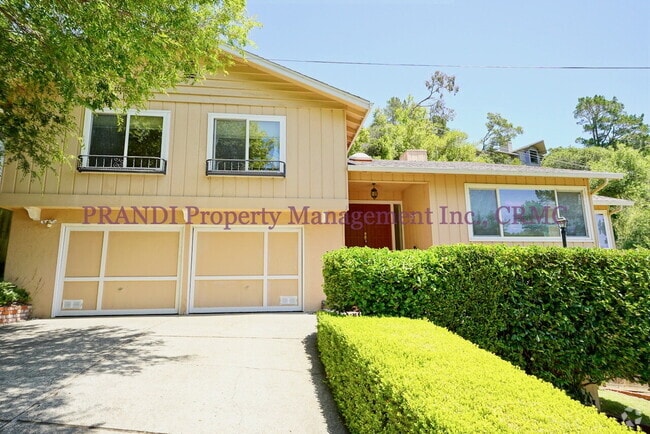 Building Photo - Spacious Greenbrae Home Featuring Expansiv...