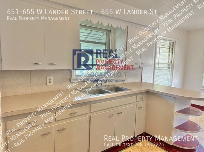 Photo - 1 bed 1 bath apartment Unidad 655 W Lander St