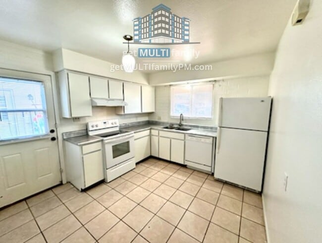 Building Photo - 8407 E Coronado Rd Unit 5