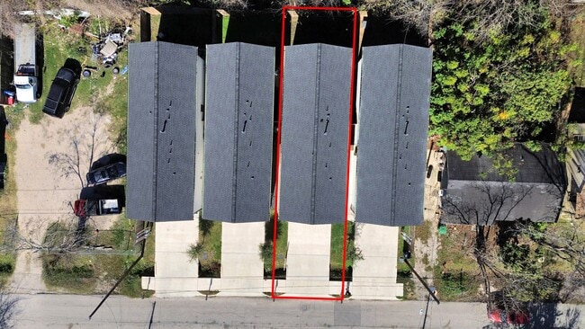 Photo - 7963 Birmingham St