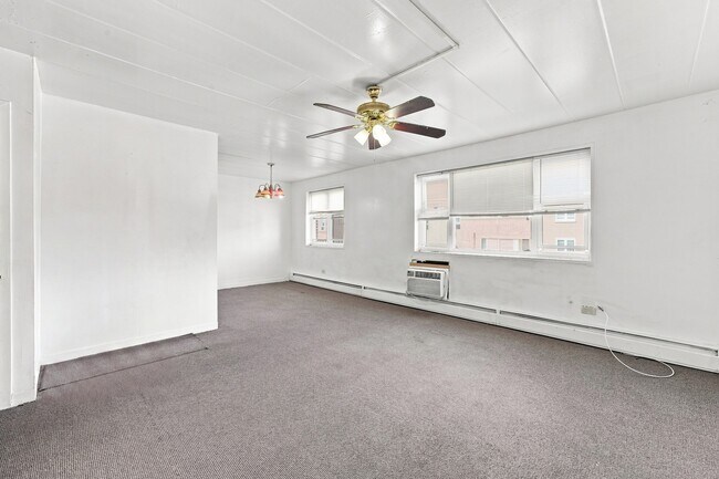 2025 W Granville Ave