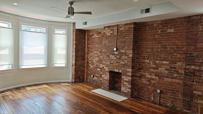 Photo - 836 York St Unit 836 York St