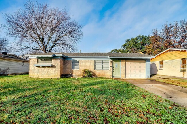 Amazing remodeled 1960's Home Awaiting New... - Amazing remodeled 1960's Home Awaiting New...