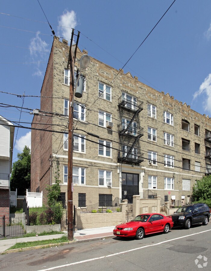 Photo - 93 Milford Ave Apartments