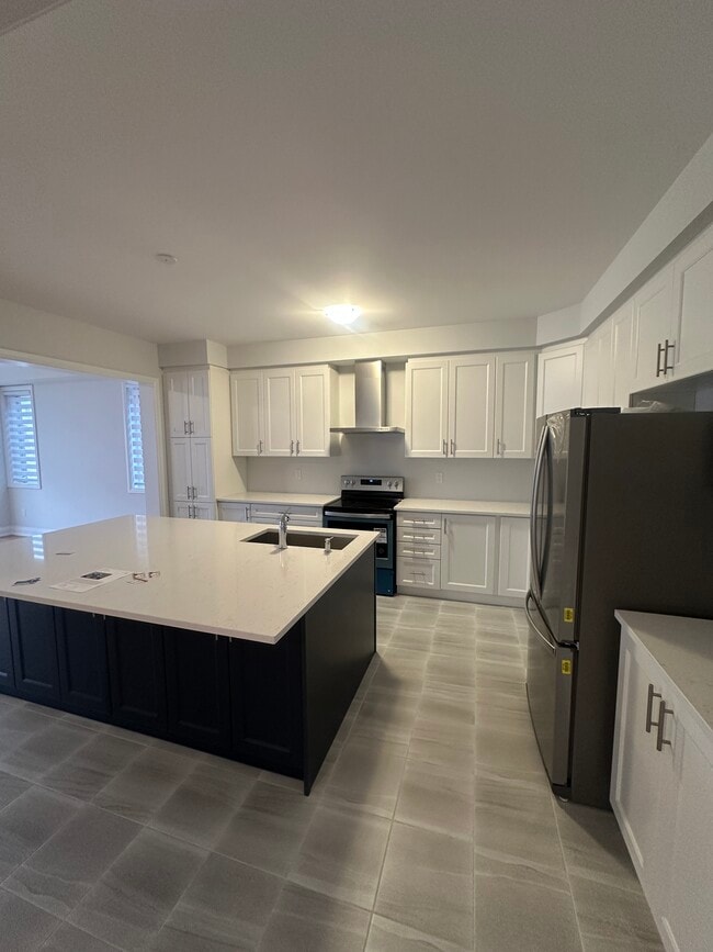 Building Photo - Knights