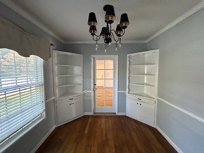 Photo - 1301 W Myrtle Ave