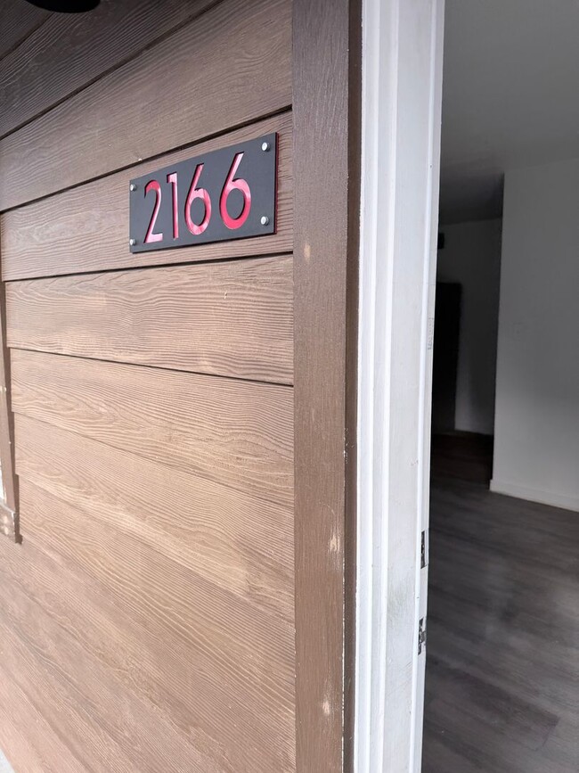 Building Photo - Recently remodeled 1 bedroom in West Redding