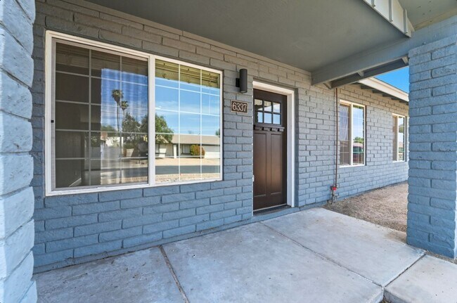 Photo - Beautiful Glendale Home With Pool!