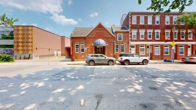 Building Photo - 712 Shawmut Ave Unit 3