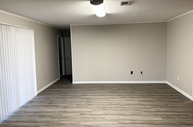 Photo - 41 Maple Ave