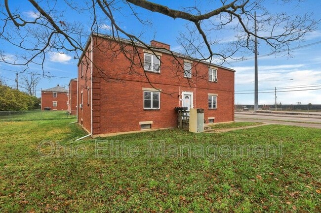 Photo - 209 N James Rd