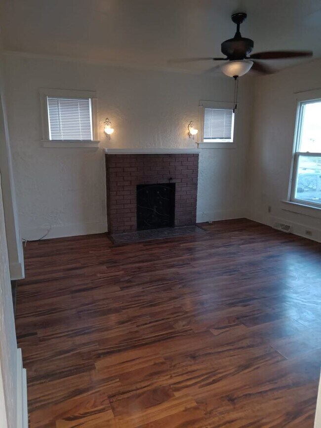 1437 N Water St Townhome Townhome Rental in Cape Girardeau MO