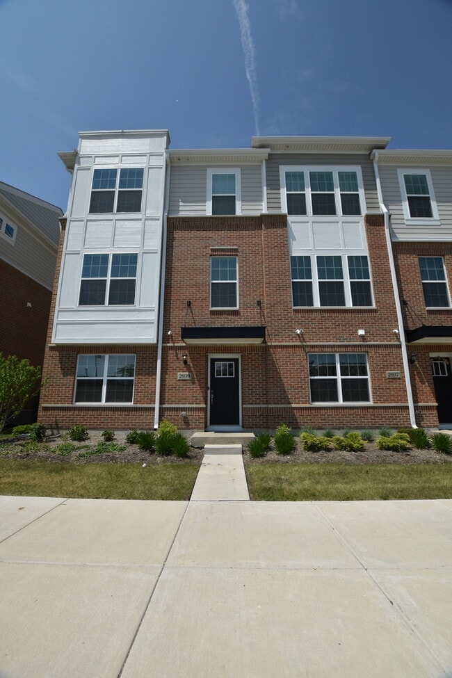 Photo - 2939 Showplace Dr
